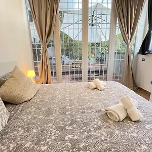 https://green-home-1.it-romehotels.com